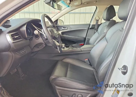 2025 Genesis G70 2.5T Standard z USA, uszkodzony, nr VIN KMTG34SC0SU155486